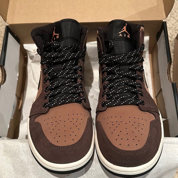Sold - Nike Air Jordan 1 SE Dark Chocolate/Earth Tone - Picture 2 of 7